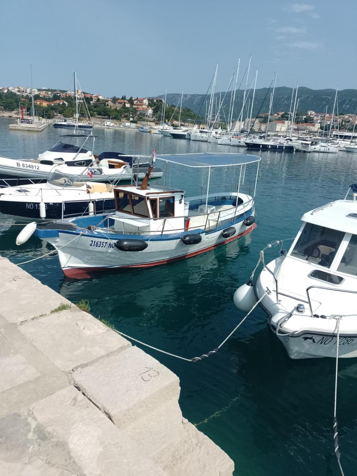 Holiday Home Domi Novi Vinodolski Ruang foto