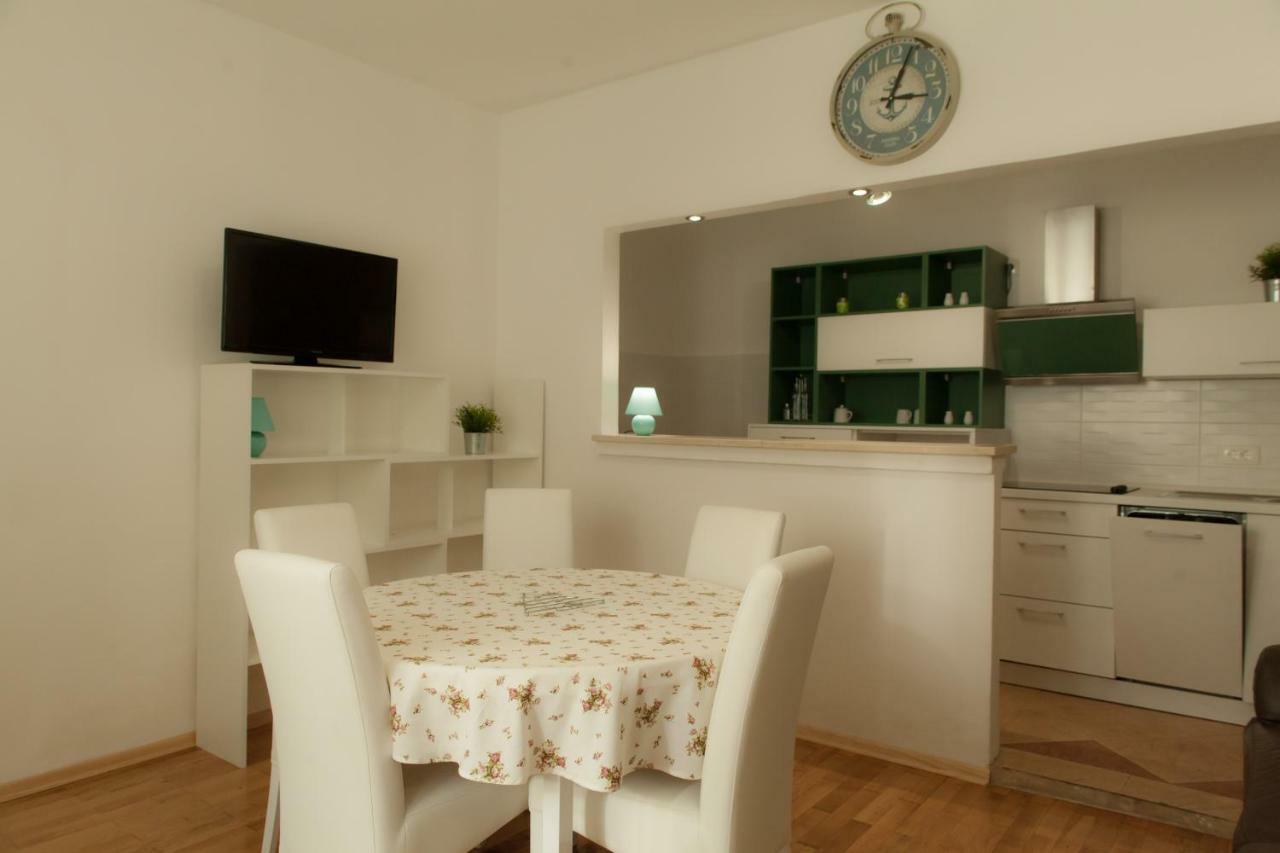 Holiday Home Domi Novi Vinodolski Bagian luar foto