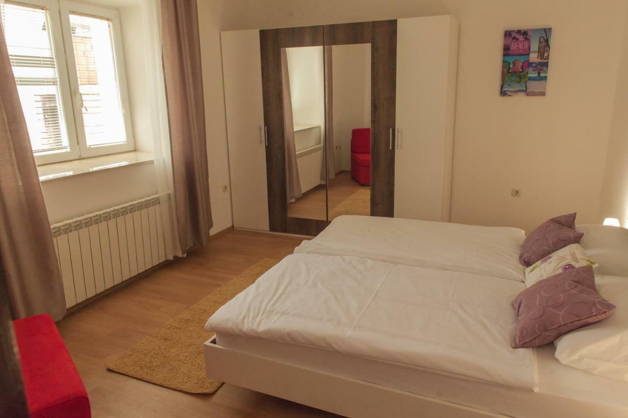 Holiday Home Domi Novi Vinodolski Bagian luar foto