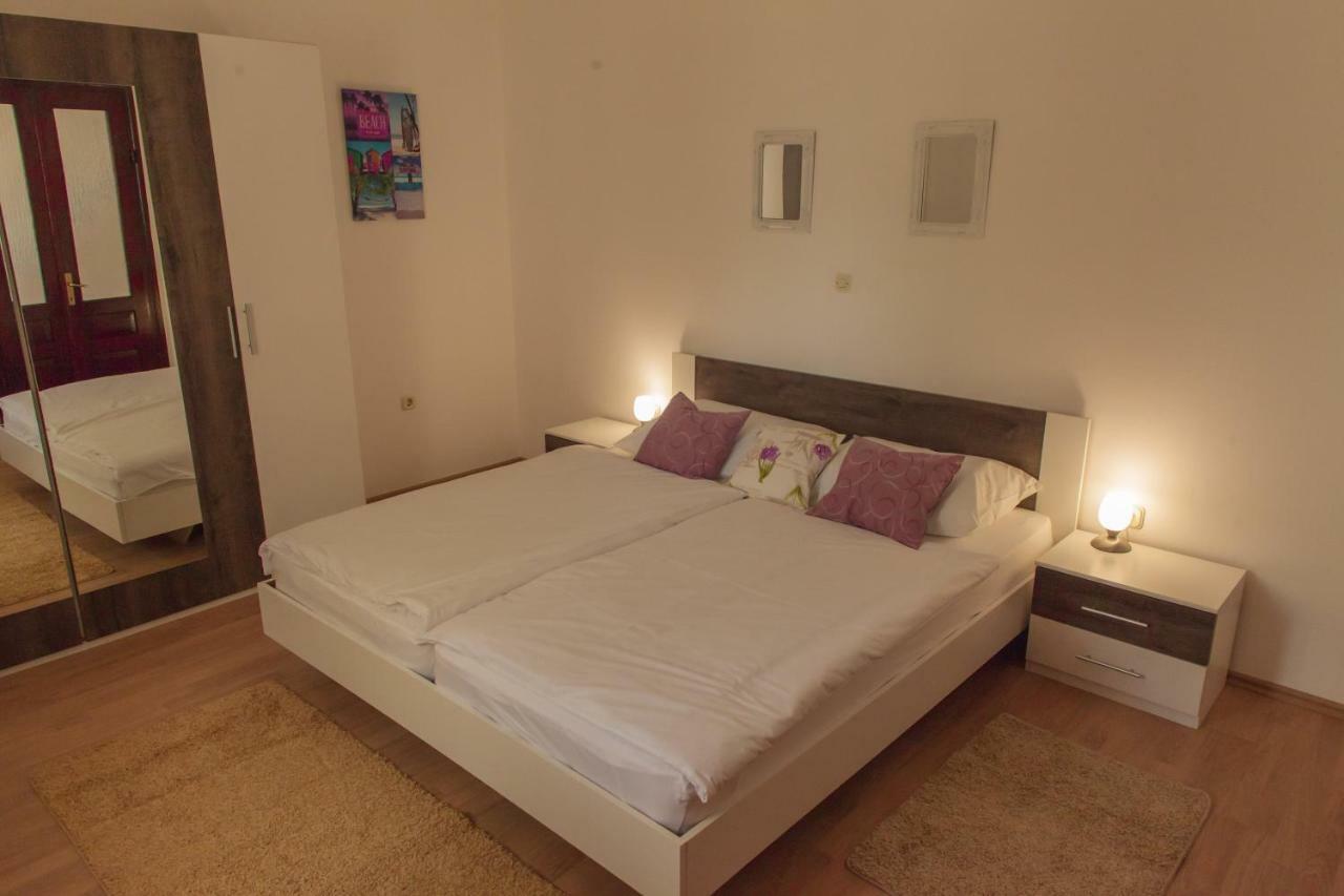 Holiday Home Domi Novi Vinodolski Bagian luar foto